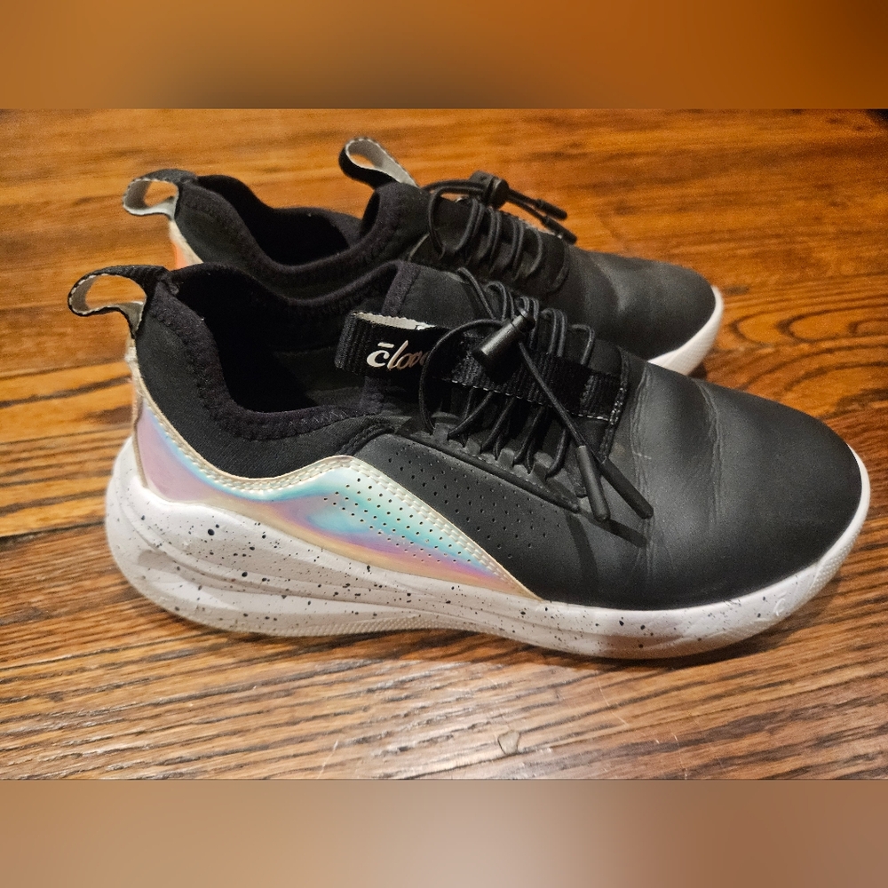 Clove Nursing Shoes